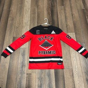 Black Pyramid Jersey